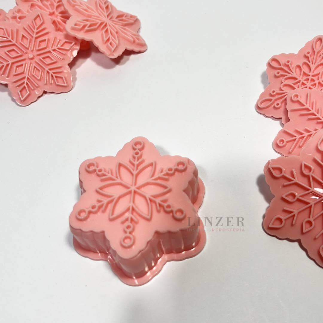 Set 10 piezas: 1 Cortador + 9 sellos copos de nieve navideños - Linzer insumos reposteria