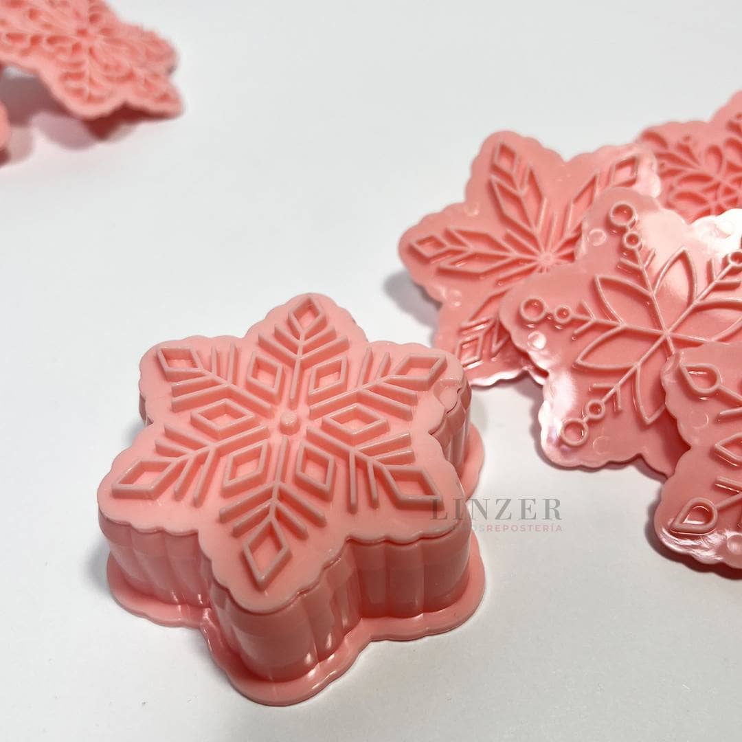 Set 10 piezas: 1 Cortador + 9 sellos copos de nieve navideños - Linzer insumos reposteria