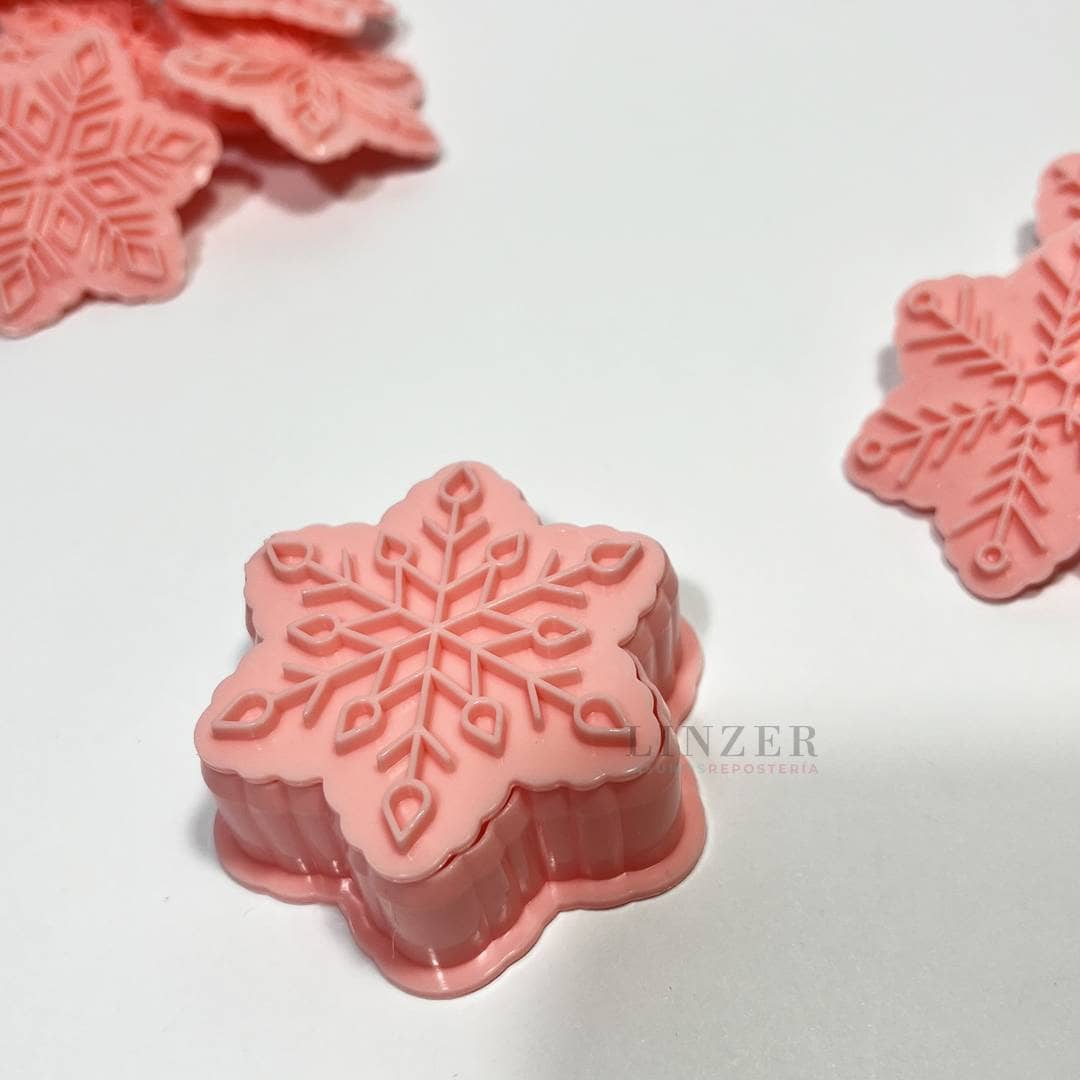 Set 10 piezas: 1 Cortador + 9 sellos copos de nieve navideños - Linzer insumos reposteria