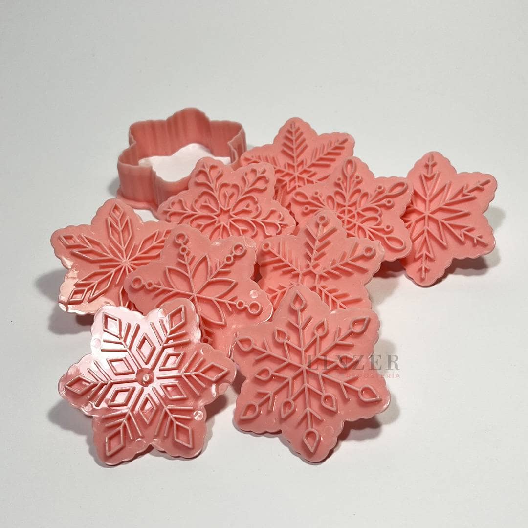 Set 10 piezas: 1 Cortador + 9 sellos copos de nieve navideños - Linzer insumos reposteria