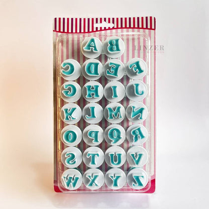 Set de 26 Cortadores de Letras con Expulsor - Linzer insumos reposteria 