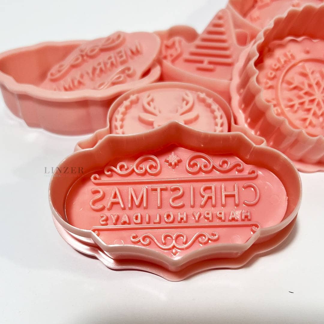 Set de 8 Cortadores y timbre Merry xmas - Linzer insumos reposteria